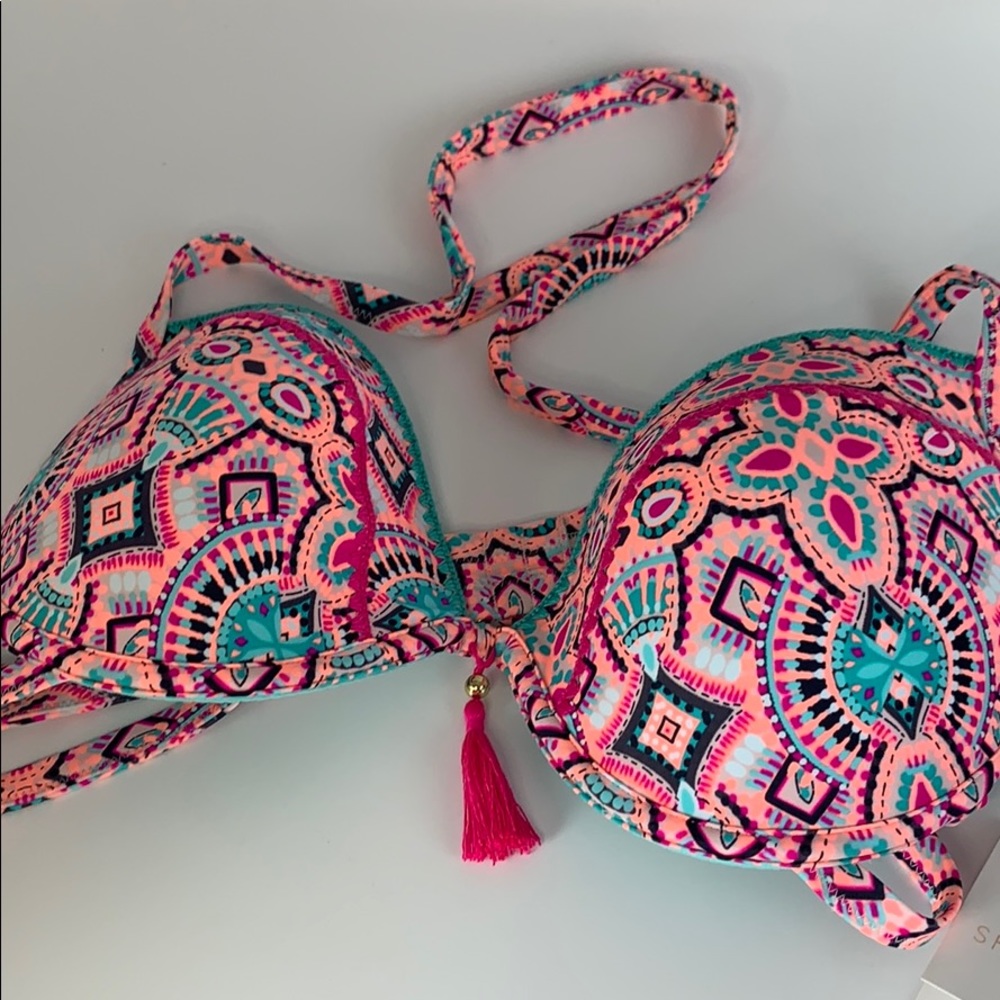 Bikini top separates